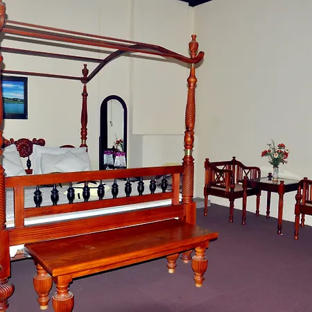Chelthnam Hotel Nuwara Eliya