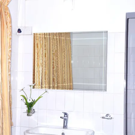 Hotel Chelthnam Nuwara Eliya