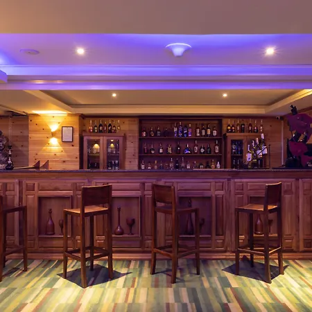 Araliya - Your Gateway To Everything In Hotel