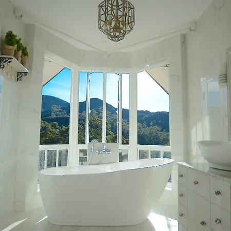 Luxe Wilderness - Private Villas, Free Breakfast, 2km From Centre *