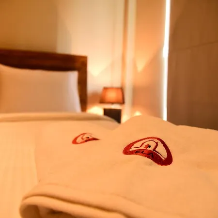 Emirates Luxury Apartment *