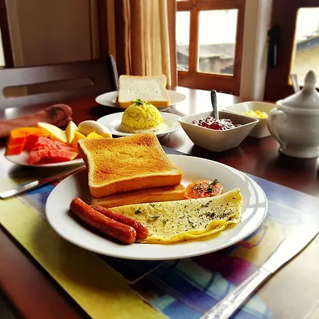 Hills Rest 3* Nuwara Eliya