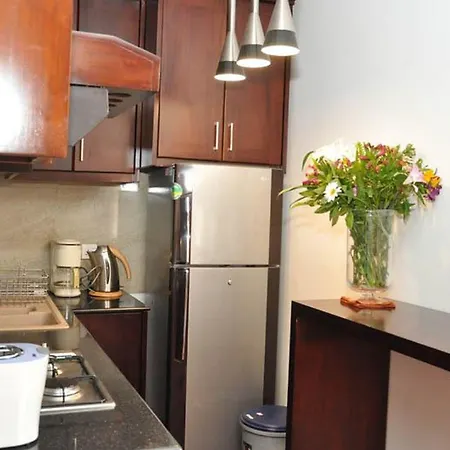 Pine Apartment *