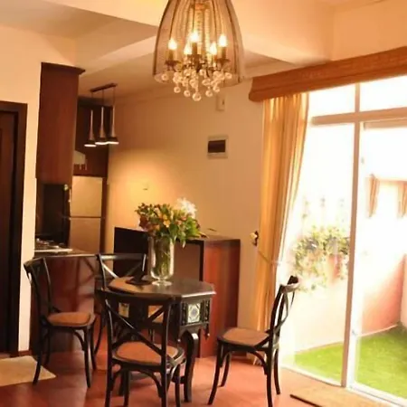 Pine Apartment *