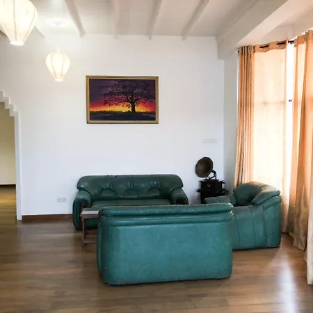 Hotel Leisure Village Nuwaraeliya 3*
