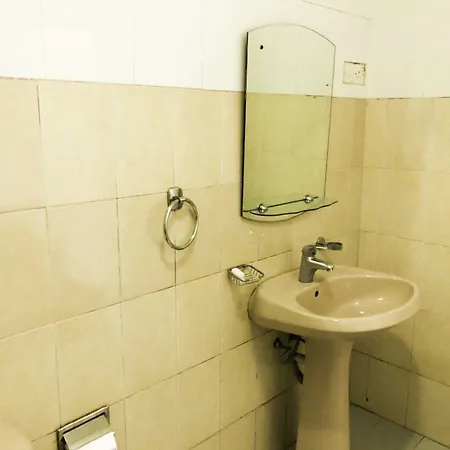 Leisure Village Nuwaraeliya Hotel