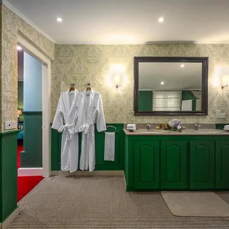 Hill Rise Luxury & Stables By Edwards Collection - *