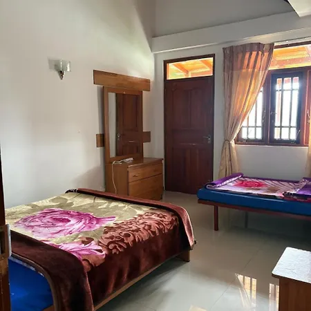 Oviya Guest Inn 3*