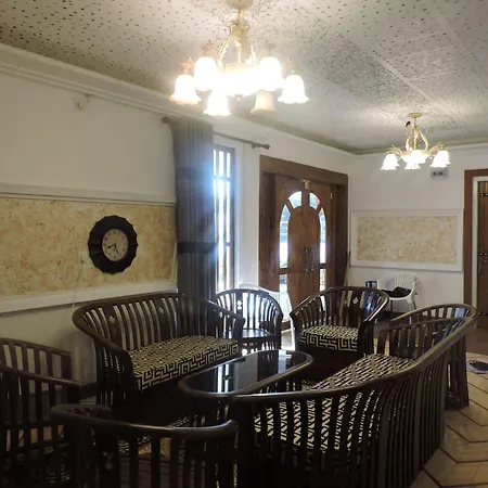White Tower Hotel Nuwara Eliya