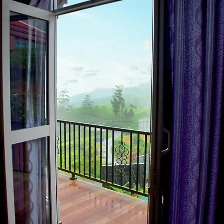 Aika White Bungalow Nuwara Eliya