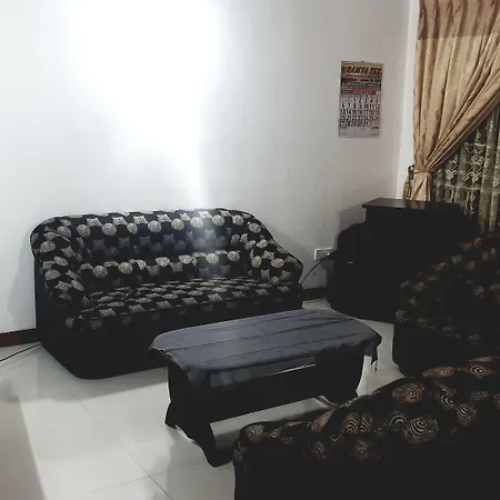 Oviya Guest Nuwara Eliya