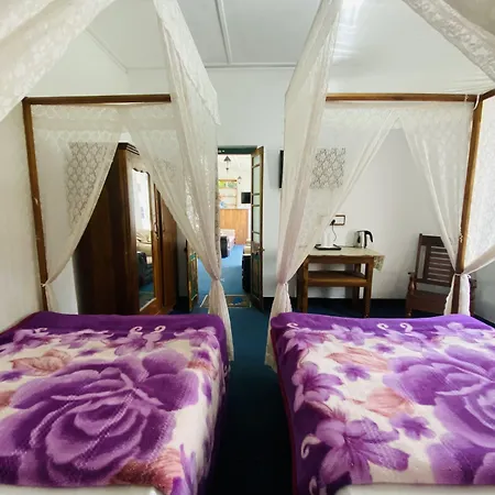 Guest house Zion White House 3*