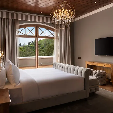 The Bellwood Manor Hotel