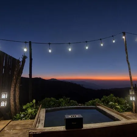 Skyridge Twilight Chalet *