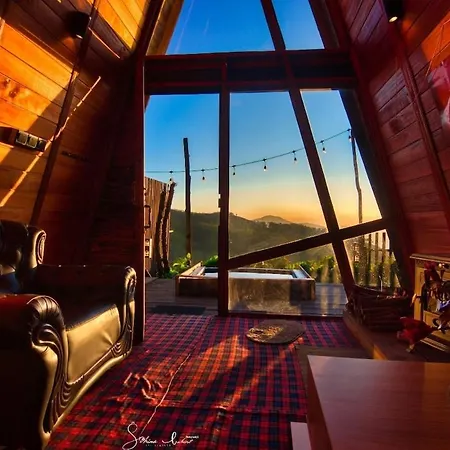 Chalet Skyridge Twilight