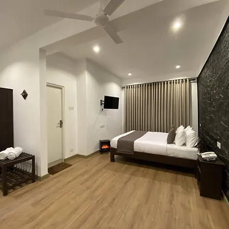 Queens Mount Glen Heights Hotel