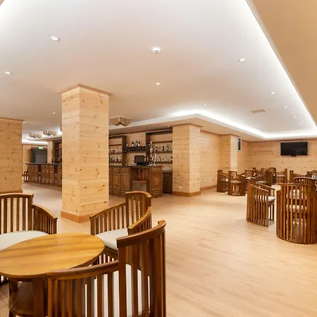 Araliya Red - Budget Friendly Hotel- Where Find Stunning 360 Panoramic View Of