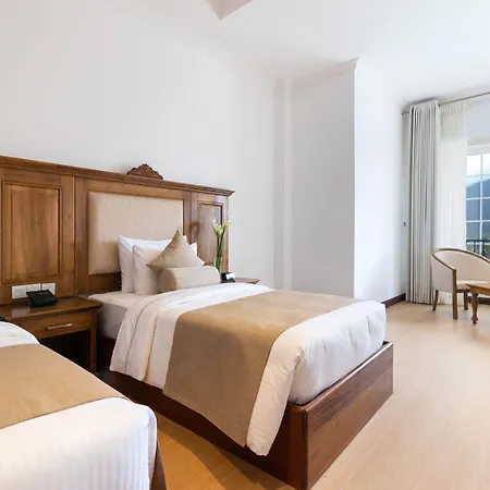 Araliya Red - Budget Friendly Hotel- Where Find Stunning 360 Panoramic View Of Hotel 4*