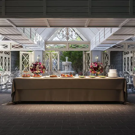 Uga Halloowella Hotel 5*