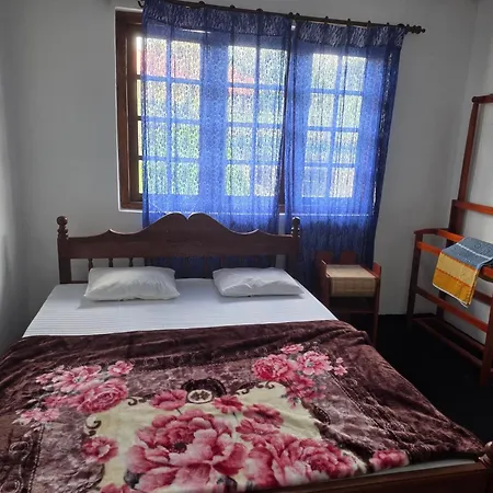 Homestay Le Grand Chateau Nuwara Eliya