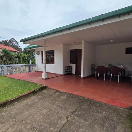 Le Grand Chateau Homestay Nuwara Eliya