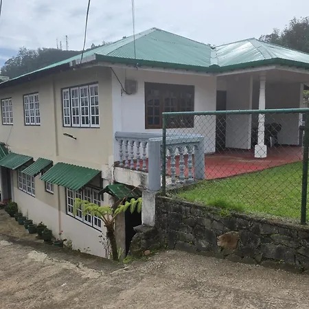 Le Grand Chateau Homestay *