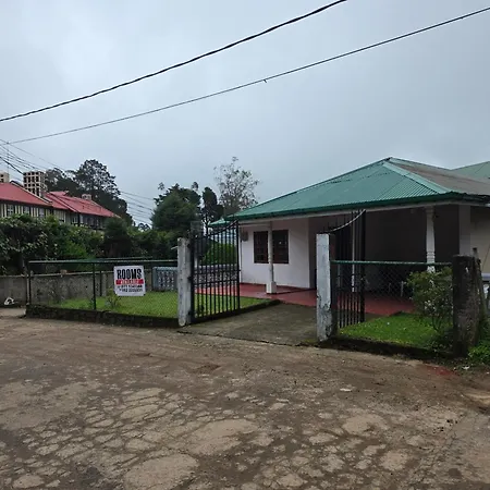 Le Grand Chateau Homestay *