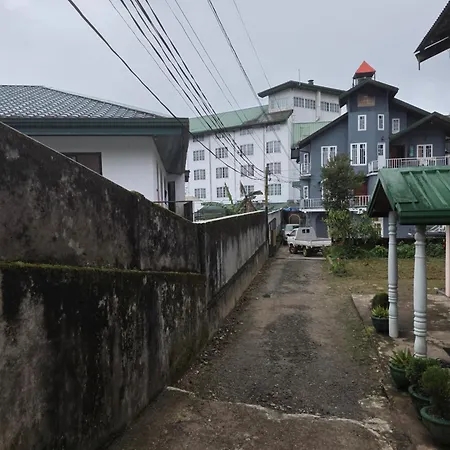 Homestay Le Grand Chateau Nuwara Eliya