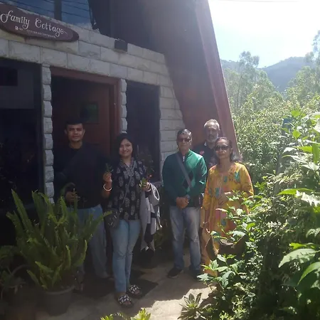 Villa Barrow Family