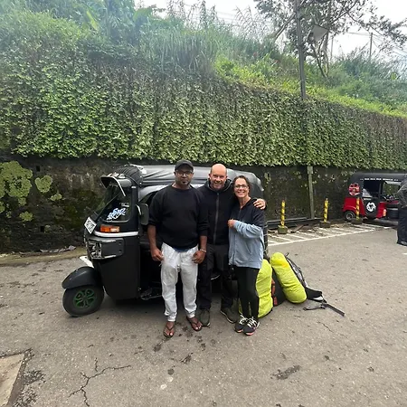 Barrow Family Nuwara Eliya