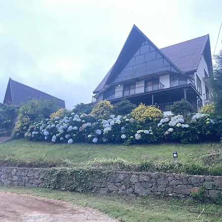 Hotel Omaya Hills