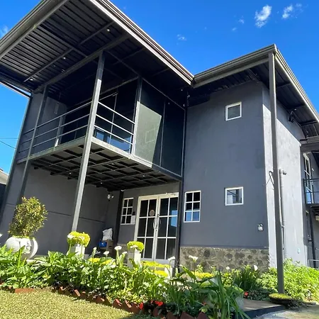 Villa The Burrow - A Modern Loft-style Luxury