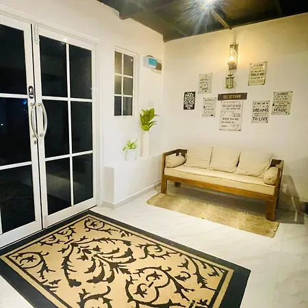 Villa The Burrow - A Modern Loft-style Luxury