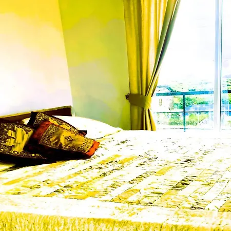 Lodge Lotus View *