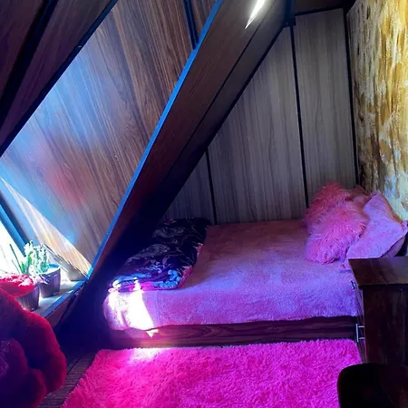 The Heaven Wood Guest house *
