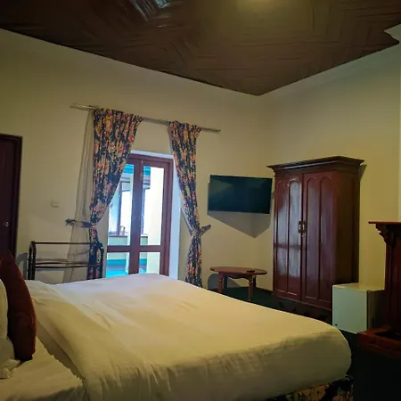 Hotel Tea Bush Nuwara Eliya