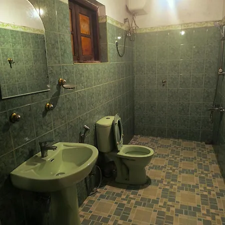 Glenfall Guest Hotel *
