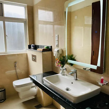 Hotel Ripon Grand Hill By Ehi