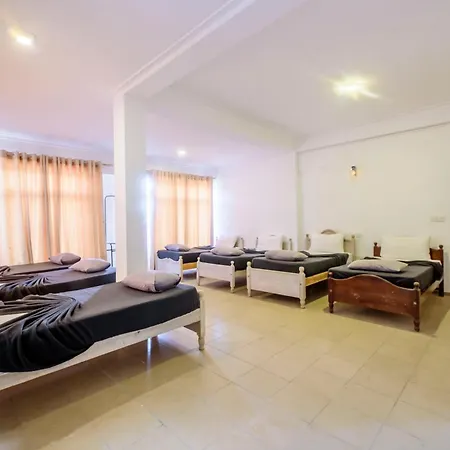 Hotel Oasis Hill Nuwara Eliya