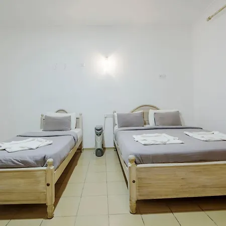 Hotel Oasis Hill 2*