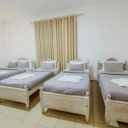 Hotel Oasis Hill 2*