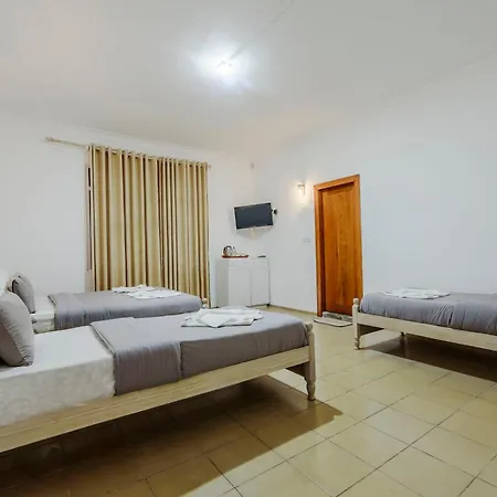 Hotel Oasis Hill 2*