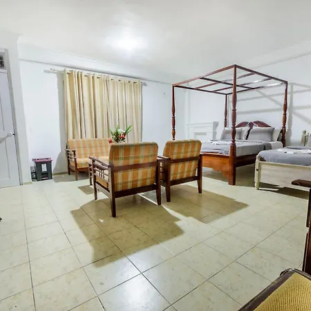 Oasis Hill Hotel 2*