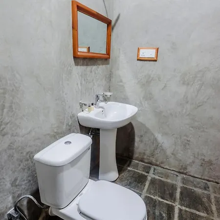 Hotel Oasis Hill 2*