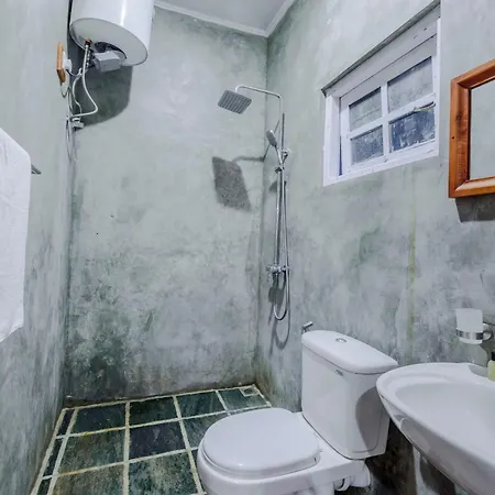 Oasis Hill Hotel 2*