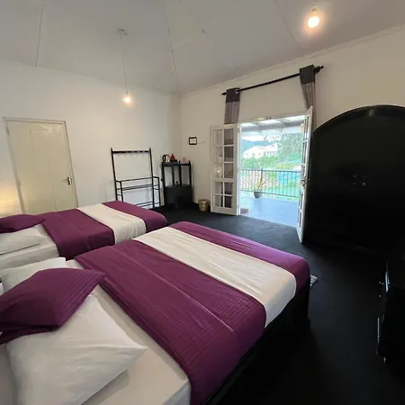 Lavender Hotel *