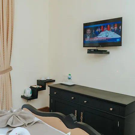 Grand Misty Hills Hotel *
