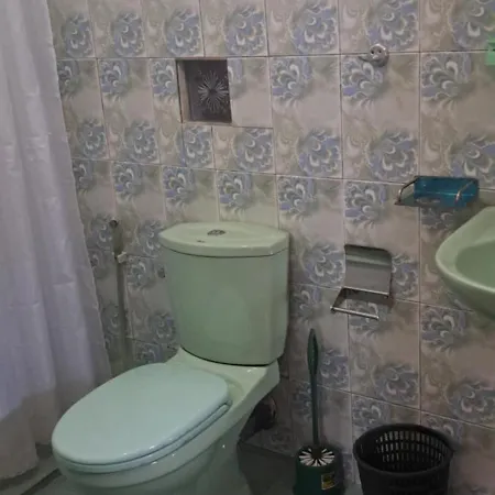 Redwood Guest house Nuwara Eliya