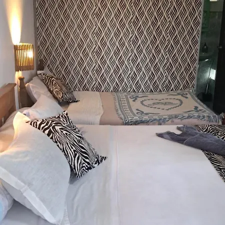 Redwood Guest house *