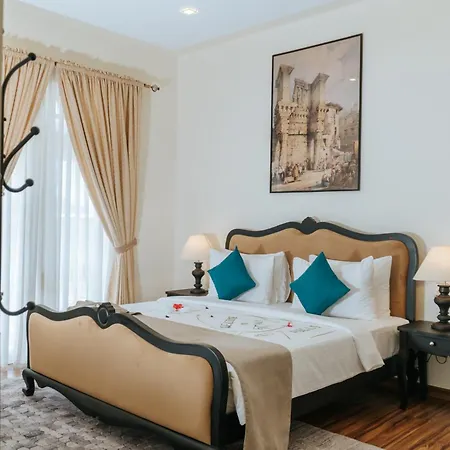 Hotel Grand Misty Hills *